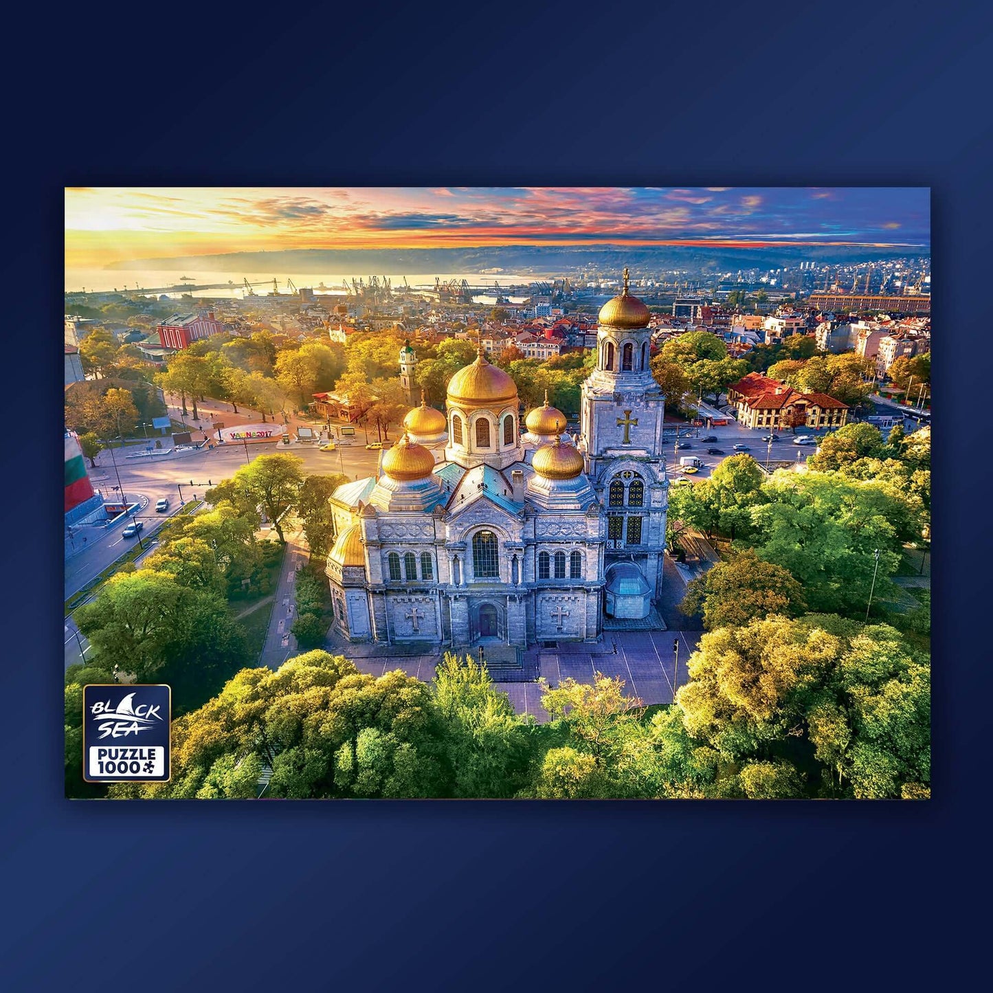 Puzzle Black Sea 1000 pieces - Varna, Varna’s cathedral Uspenie Bogorodichno (Dormition of the Mother of God) is among the city’s most distinctive landmarks. It is a truly magnificent church that was erected in 1885 and since then it has served to the Chr