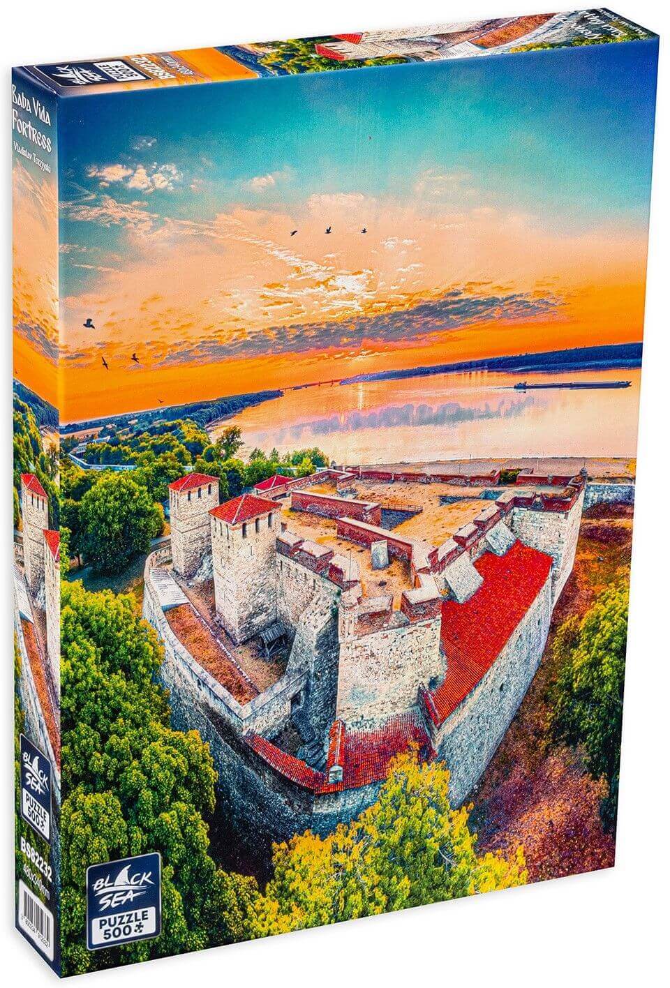 Puzzle Black Sea 500 pieces - Baba Vida Fortress, Vladislav Terziyski is not only a photographer, he is an adventurer and a true lover of the mountain. For more than 10 years he takes up the challenge to conquer the most inaccessible places and battle the